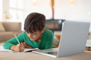 5 Key Tips To Keep Kids Engaged And Motivated During Online Learning 5 Key Tips To Keep Kids Engaged And Motivated During Online Learning